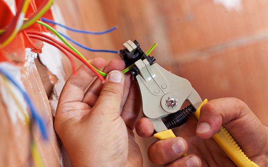 besoin d'un électricien Domont